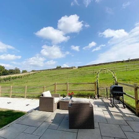 Luxury Detached Peak District Stone Barn - Dog Friendly Villa Hazelwood Екстериор снимка
