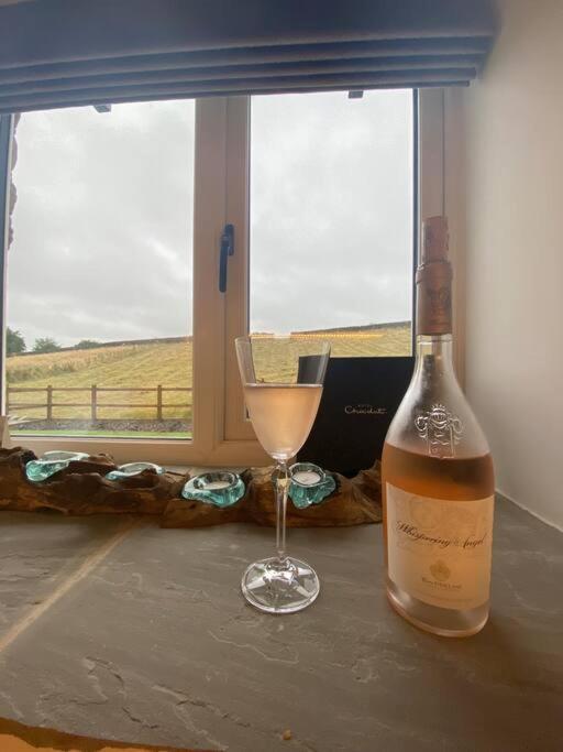 Luxury Detached Peak District Stone Barn - Dog Friendly Villa Hazelwood Екстериор снимка