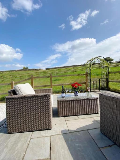 Luxury Detached Peak District Stone Barn - Dog Friendly Villa Hazelwood Екстериор снимка
