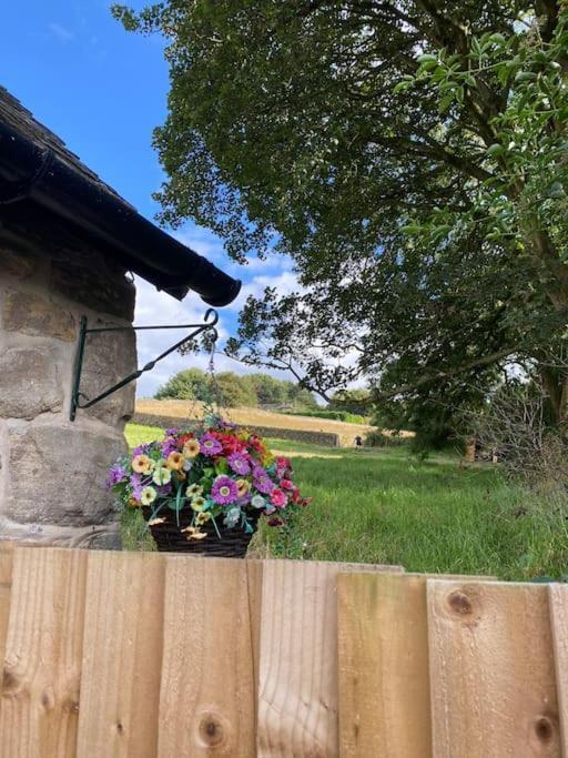 Luxury Detached Peak District Stone Barn - Dog Friendly Villa Hazelwood Екстериор снимка