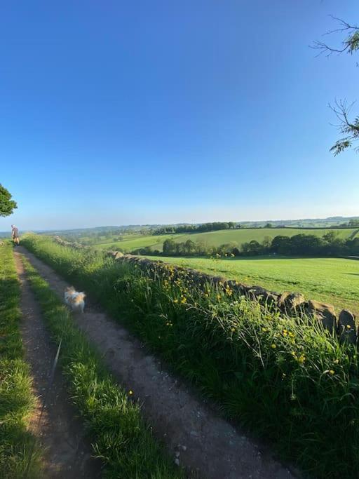 Luxury Detached Peak District Stone Barn - Dog Friendly Villa Hazelwood Екстериор снимка