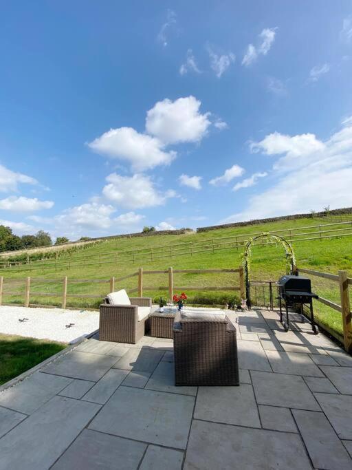 Luxury Detached Peak District Stone Barn - Dog Friendly Villa Hazelwood Екстериор снимка